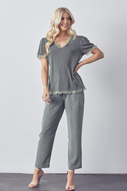 Ventage Wash  Raw Edge Top